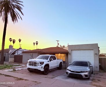 338 E MARILYN Avenue