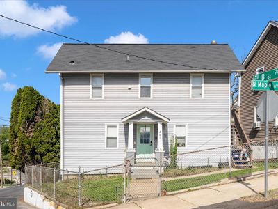 201 N Maple Ave