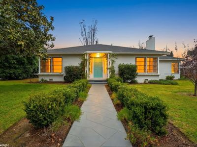 1506 W Burrel Avenue