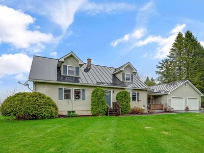 93 Carpenter Boulevard