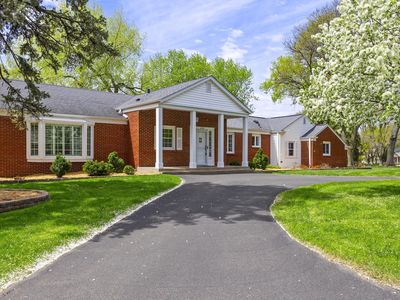 6708 Sally Ln