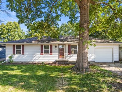 27 Elmwood Dr