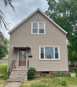 810 Section St