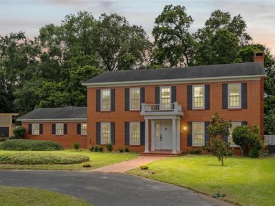 1440 Regency Oaks Dr W