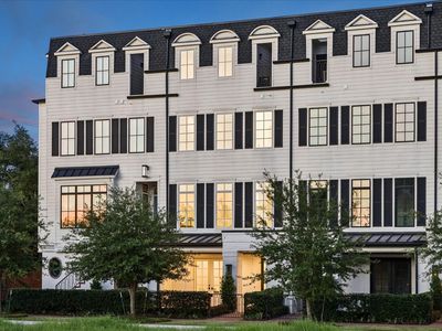 20 Crain Square Blvd