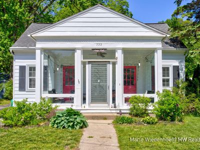 722 Lake St