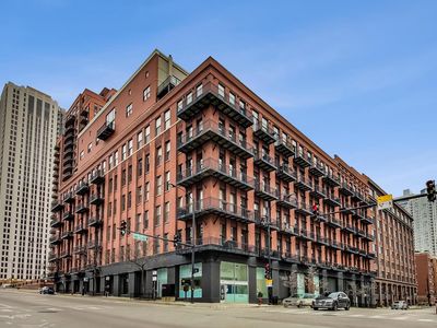 616 W Fulton St APT 502