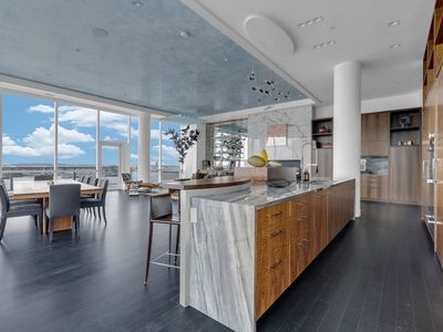 50 Liberty Dr #Penthouse 2a