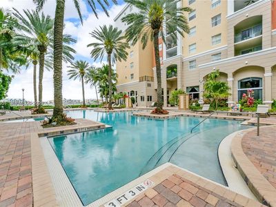 17100 N Bay Rd APT 1810