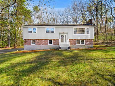 6 Newbury Drive