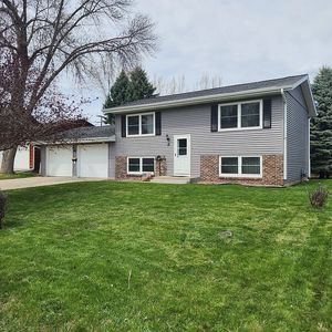 Property at 15 Brook St, Morris, MN