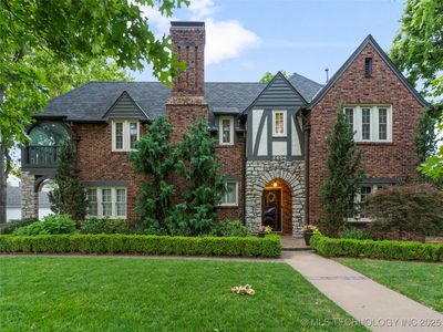 2404 E Woodward Blvd S