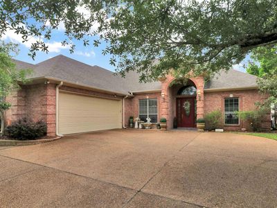2222 Kennebunk Ln