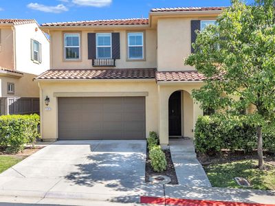1083 Yucca Dr