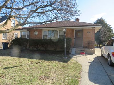 121 N Ardmore Ave