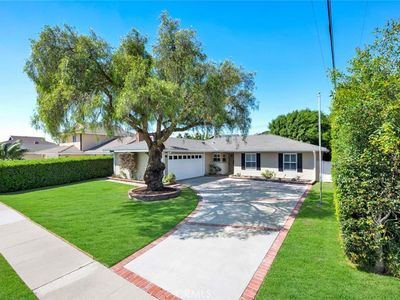 9405 La Estrella Ave
