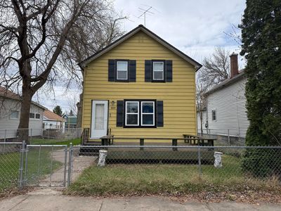 209 W Howard Ave