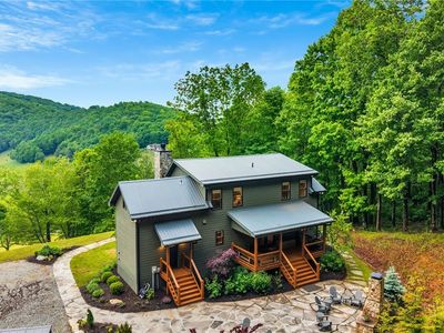 355 Cascade Lane