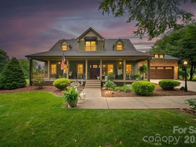 98 Garden Ln