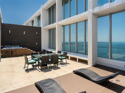 495 Brickell Ave APT 5705