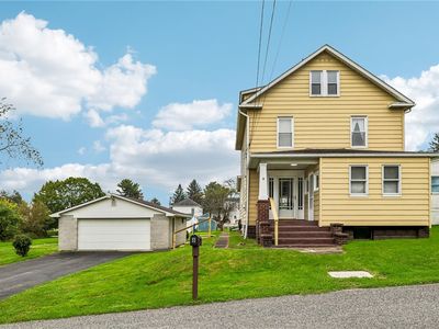 8 E Morehead Ave