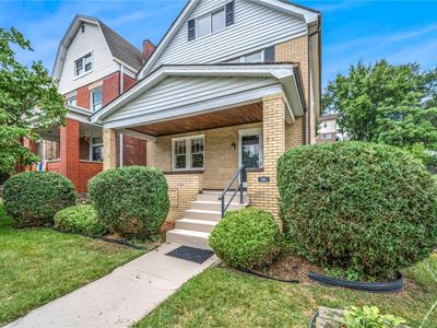 616 Rossmore Ave