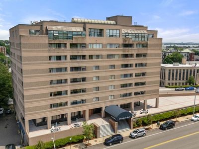 1 Adams St Unit 401