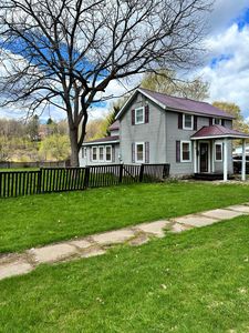 9 River St