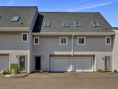 Property at 19 Chelsea Lane #19, East Granby, CT