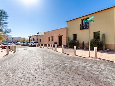 208 S Avenida Del Sembrador