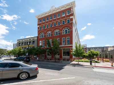 159 W Broadway S #403