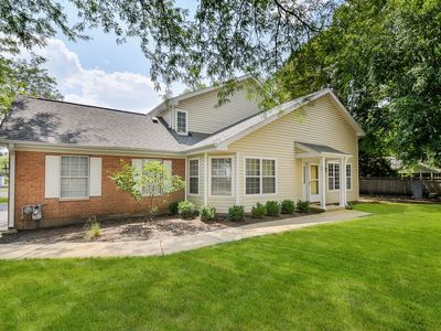 Property at 49 Jericho Ln, Batavia, IL