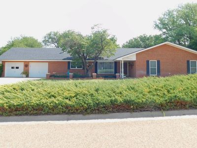 6220 Village Ln
