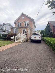 20 Bancroft Ave
