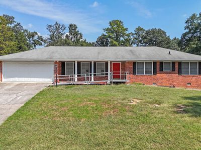 2122 Colonial Oak Way