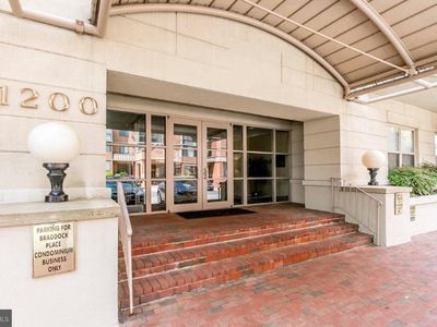 1200 Braddock Pl APT 205