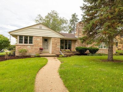 201 Gardner AVENUE