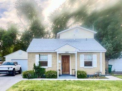 1071 Crescent Dr