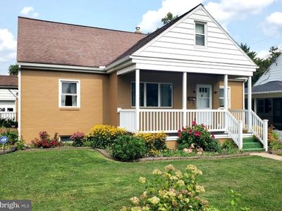 Property at 327 Highlawn Ave, Elizabethtown, PA