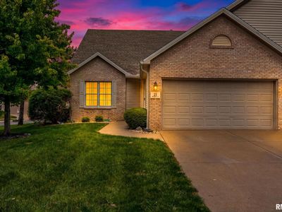 Property at 21 Fox Creek Ct, Morton, IL