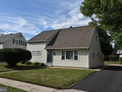 391 W King St