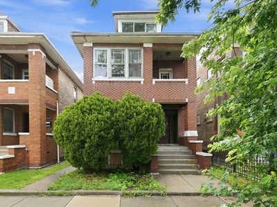 6734 S Maplewood Ave