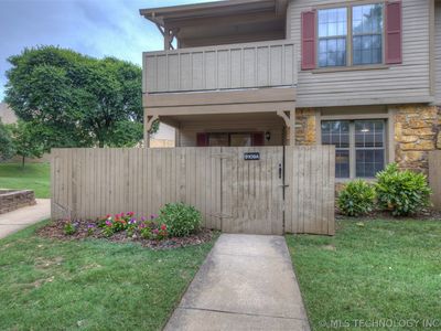 9109 S Urbana Ave #6-A