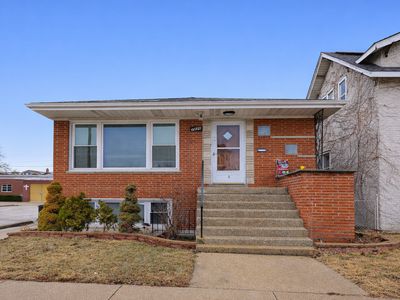 7426 W 62nd Pl