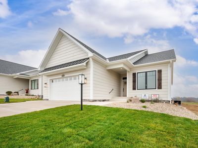 2560 Noellyn Dr