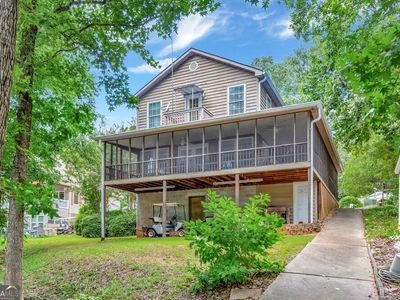 104 Lakehill Dr
