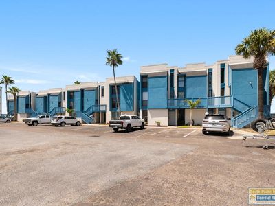 227 W Morningside Dr #B-202