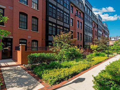 1610 N Queen St APT 248