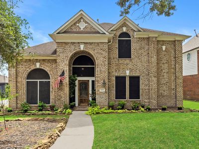 19819 Powerscourt Dr