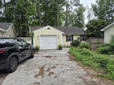 6 Duchess Ct